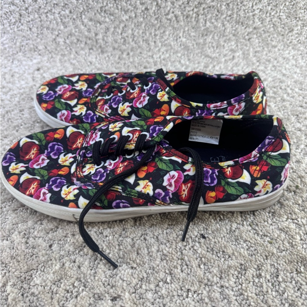 Alice in wonderland flower shoes, truly unique